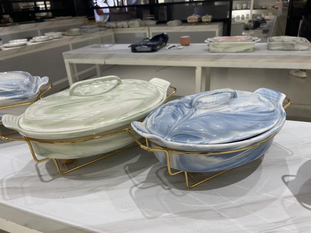 Мермерни керамички тањир: савршен спој уметности и практичности на трпезаријском столу