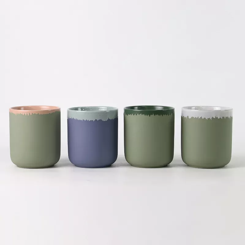 Керамички свећњак са завршном обрадом у природној боји Керамички свећњак са завршном обрадом у природној боји