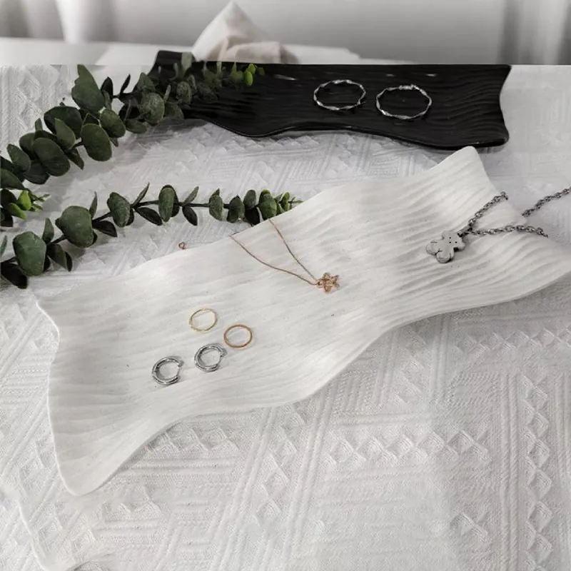 Керамички луксузни траци за накит